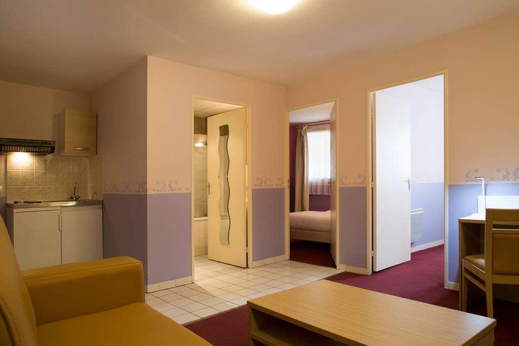 Brit Hotel Le Lion D'Or Chinon Zimmer foto