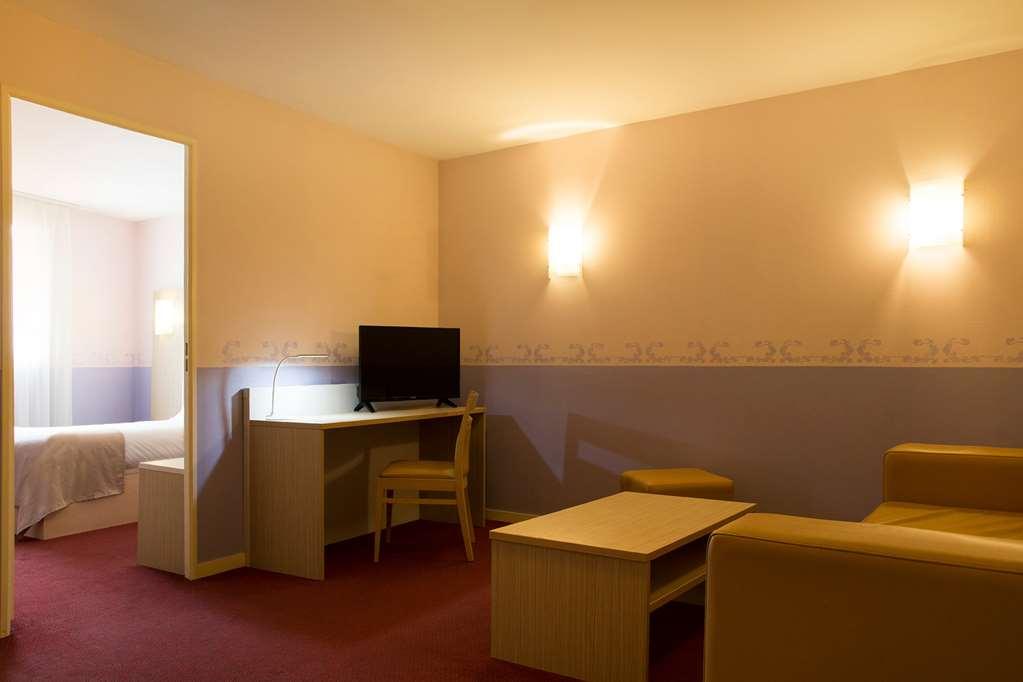 Brit Hotel Le Lion D'Or Chinon Zimmer foto