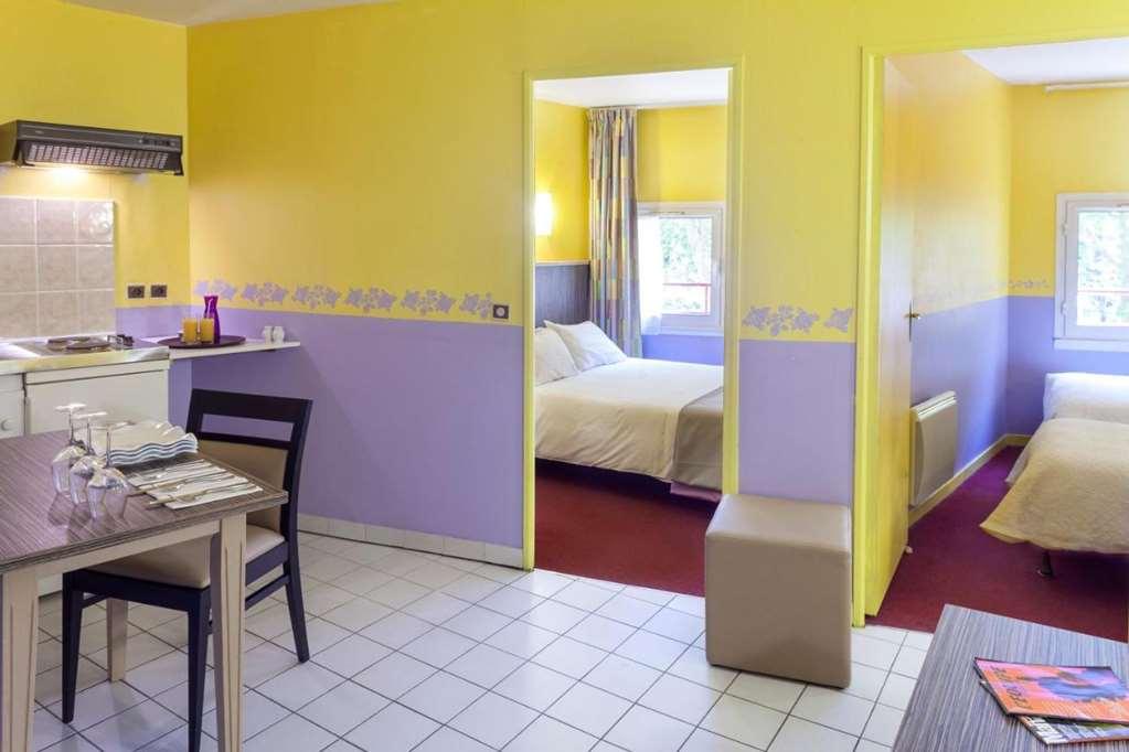 Brit Hotel Le Lion D'Or Chinon Zimmer foto