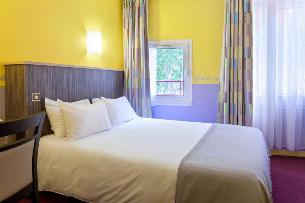Brit Hotel Le Lion D'Or Chinon Zimmer foto